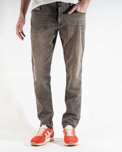 Jeans DIESEL slim 2060...